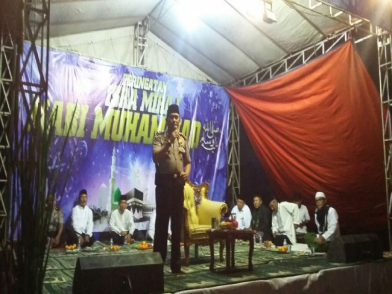 IMG-kapolsek-batu-ceper-hadiri-tablik-akbar-peringatan-isra-miraj-nabi-besar-muhammad-saw-di-lapangan-bulak-aspal-kebon-besar-batu-ceper