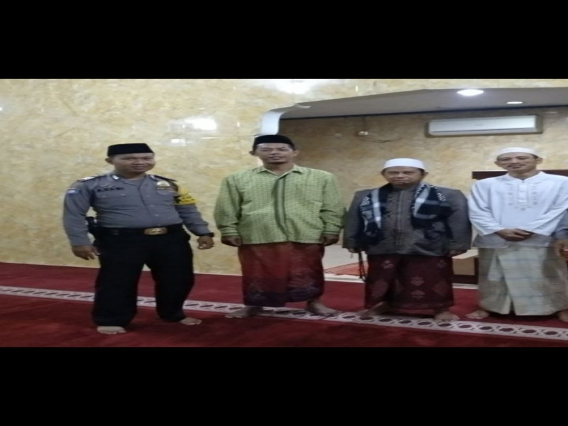 IMG-binmas-polsek-neglasari-bersama-warga-ibadah-shalat-shubuh-berjamaah