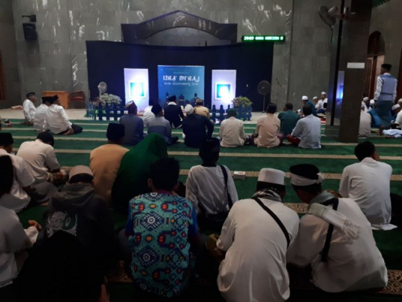 IMG-momen-isra-miraj-dipergunakan-aiptu-asmad-mengajak-warganya-waspada-berita-hoax