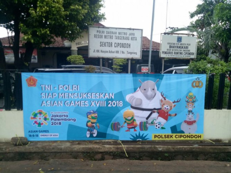 IMG-polsek-cipondoh-dukung-pelaksanaan-asian-games-dengan-pemasangan-spanduk