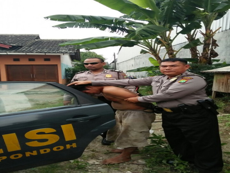 IMG-anggota-patroli-polsek-cipondoh-amankan-pelaku-spesialis-rumsong