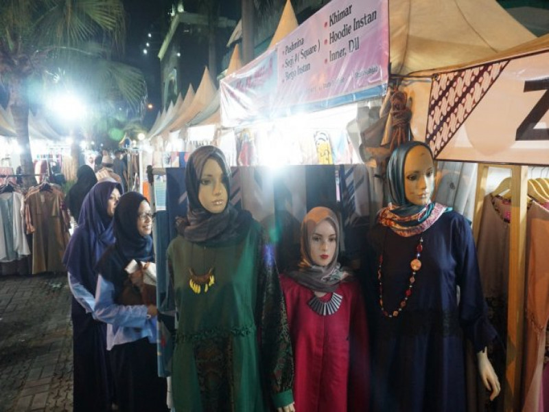 IMG-hari-pertama-dibuka-warga-antusias-saksikan-festival-ramadan-al-azhom