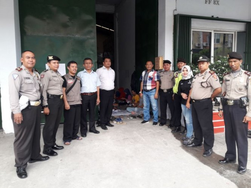 IMG-giat-pemantauan-pelipatan-kertas-surat-suara-pemilu-kada-walikota-dan-wakil-walikota-tangerang-tahun-2018