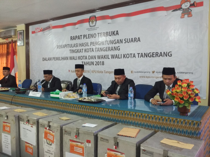 IMG-kpu-gelar-pleno-rekapitulasi-pilkada-walikota-tangerang