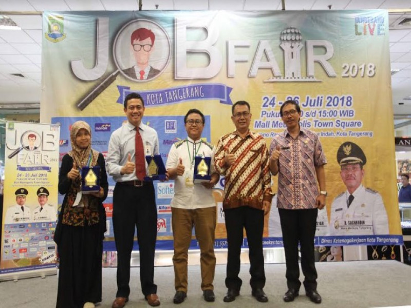 IMG-keseriusan-pemerintah-kota-tangerang-dalam-menekan-angka-pengangguran-dibuktikan-melalui-terselenggaranya-job-fair-2018