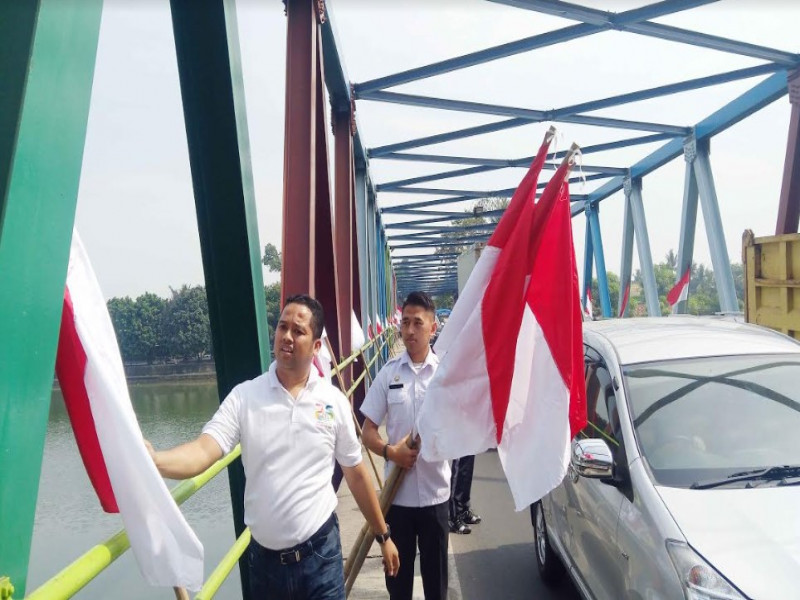 IMG-walikoota-terjun-langsung-himbau-pemasangan-bendera-merah-putih