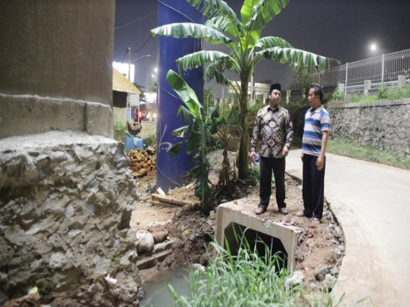 IMG-saluran-drainase-di-kota-tangerang-dibersihkan-antisipasi-genangan