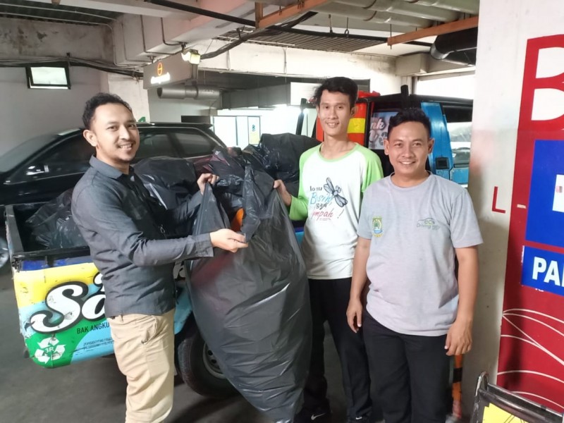 IMG-program-sedekah-sampah-pemkot-tangerang-diadopsi-oleh-tangcity-mall