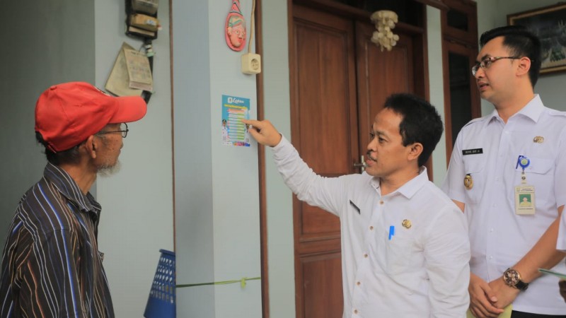 IMG-diskominfo-door-to-door-sosialisasi-aplikasi-tangerang-live