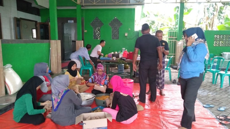 IMG-pemkot-sudah-salurkan-bantuan-ke-kampung-pulo