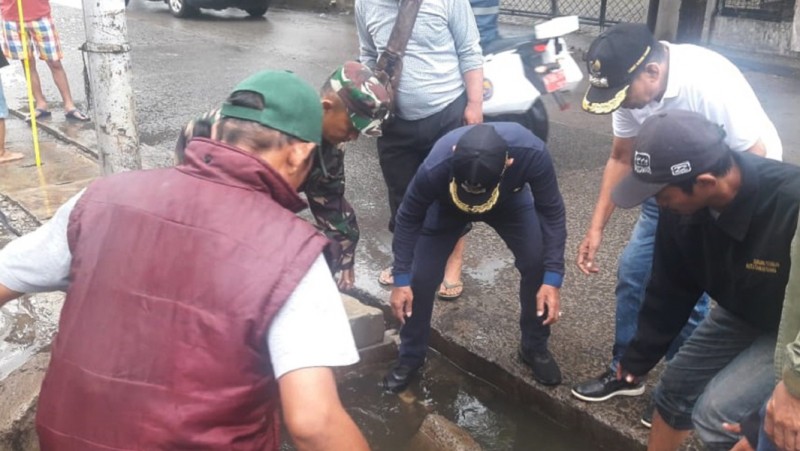 IMG-sampah-menumpuk-usai-banjir-wakil-ingatkan-pentingnya-jaga-kebersihan