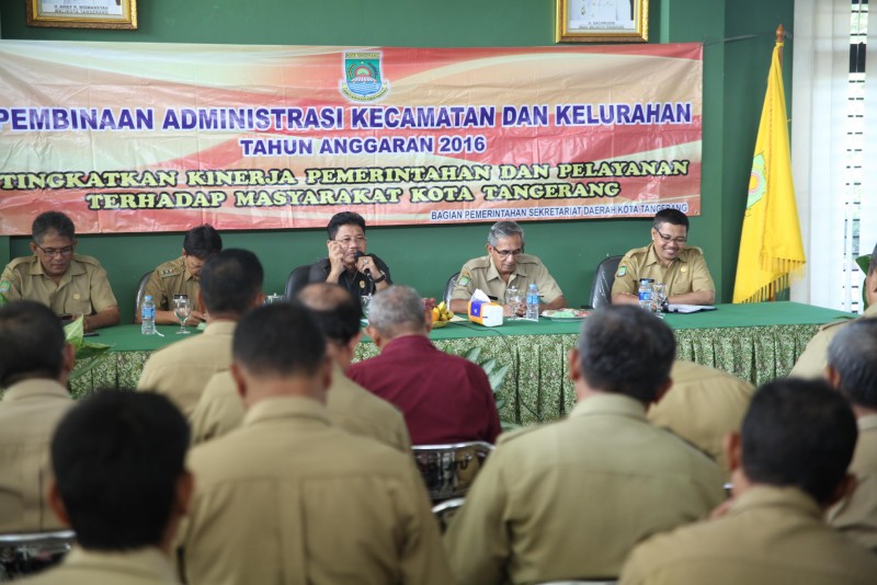 IMG-wakil-ajak-pegawai-rutin-silaturahmi-dengan-masyarakat