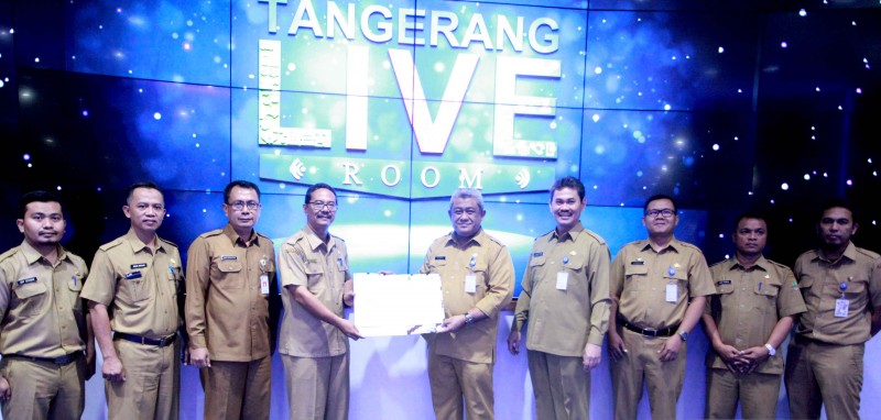 IMG-adopsi-pengembangan-smart-city-pemkab-karawang-tandatangani-pks-dengan-pemkot-tangerang