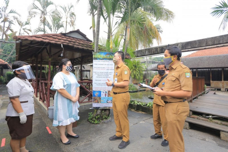 IMG-pemkot-pantau-kepatuhan-protokol-kesehatan-di-restoran