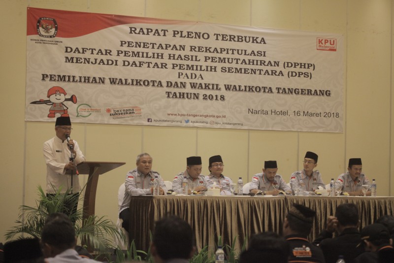 IMG-gelar-rapat-pleno-kpu-tetapkan-dps-pemilukada-kota-tangerang-2018