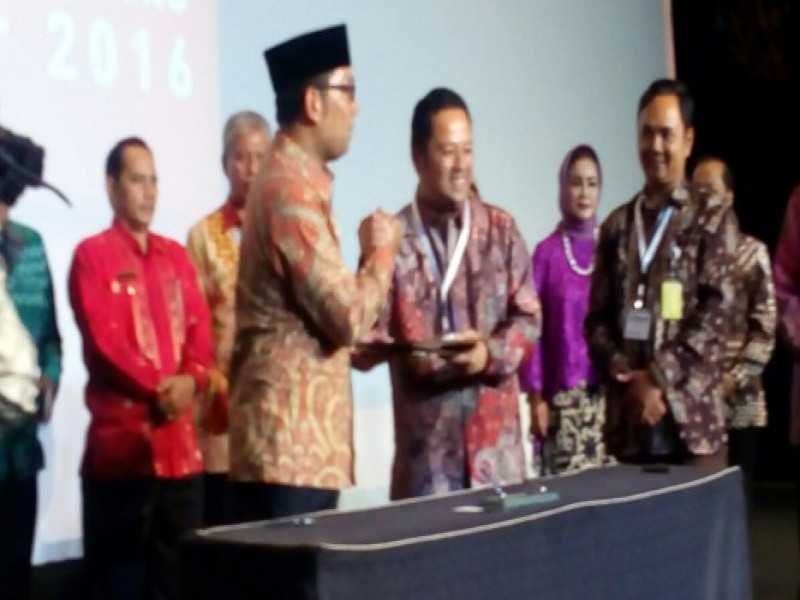 IMG-terus-tingkatkan-tata-kelola-pemerintahan-yang-efektif-efisien-pemkot-tandatangani-mou-smartcity