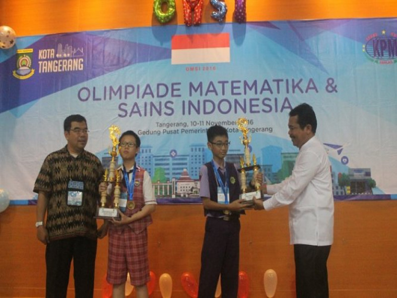 IMG-bangganya-para-juara-omsi-2016