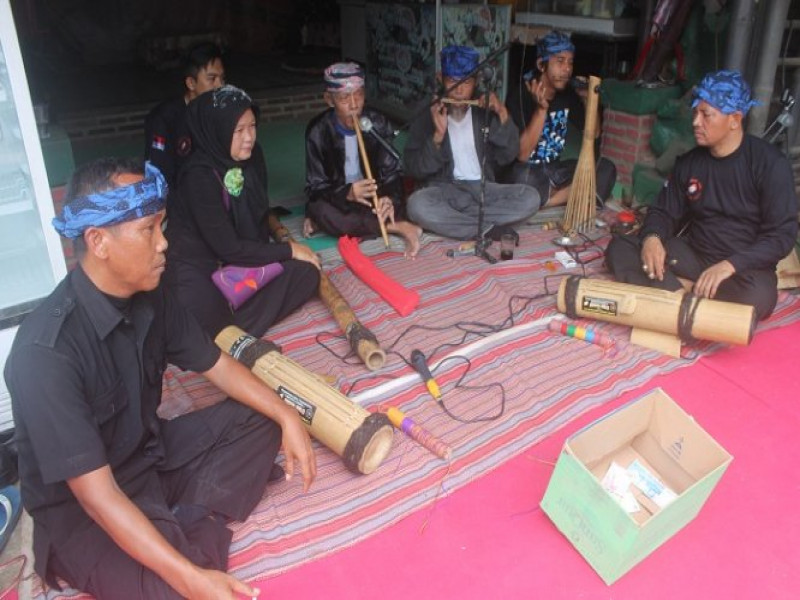 IMG-merinding-dengar-suara-musik-karinding