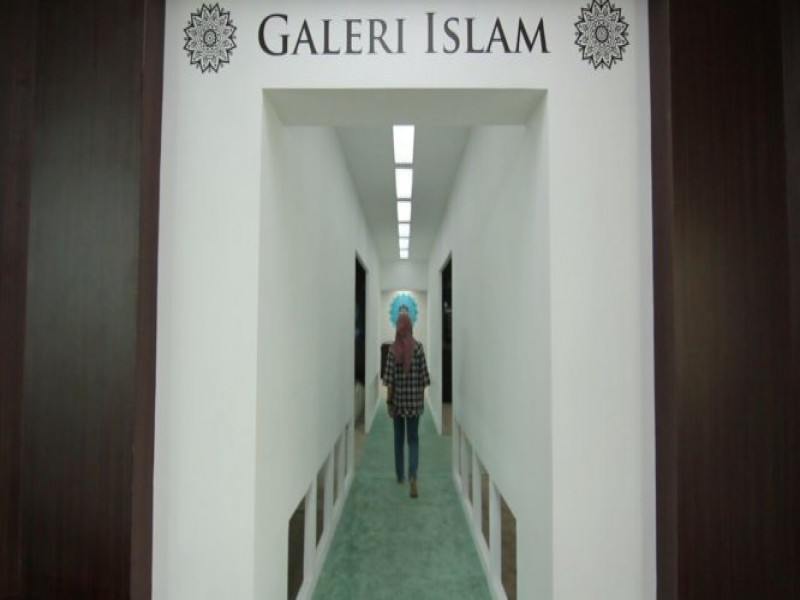 IMG-mari-menggali-ilmu-di-galeri-islam-masjid-al-azhom