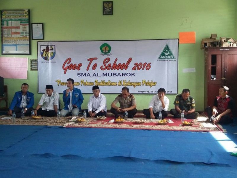 IMG-cegah-faham-radikal-dpd-knpi-bersama-pemuda-anshor-gelar-goes-to-school-di-sma-al-mubarok