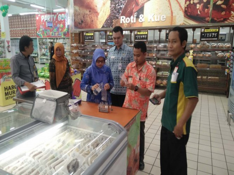 IMG-jelang-natal-pemkot-sidak-supermarket