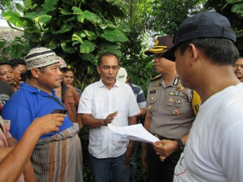 IMG-ratusan-personil-polri-berjaga-dalam-demo-sopir-angkot-di-tangerang