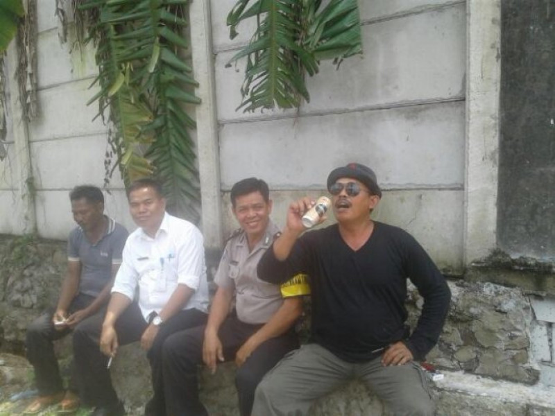 IMG-cipta-kondisi-kamtibmas-anggota-bhabinkamtibmas-polsek-cipondoh-laksanakan-sambang-ke-pos-security-pergudangan