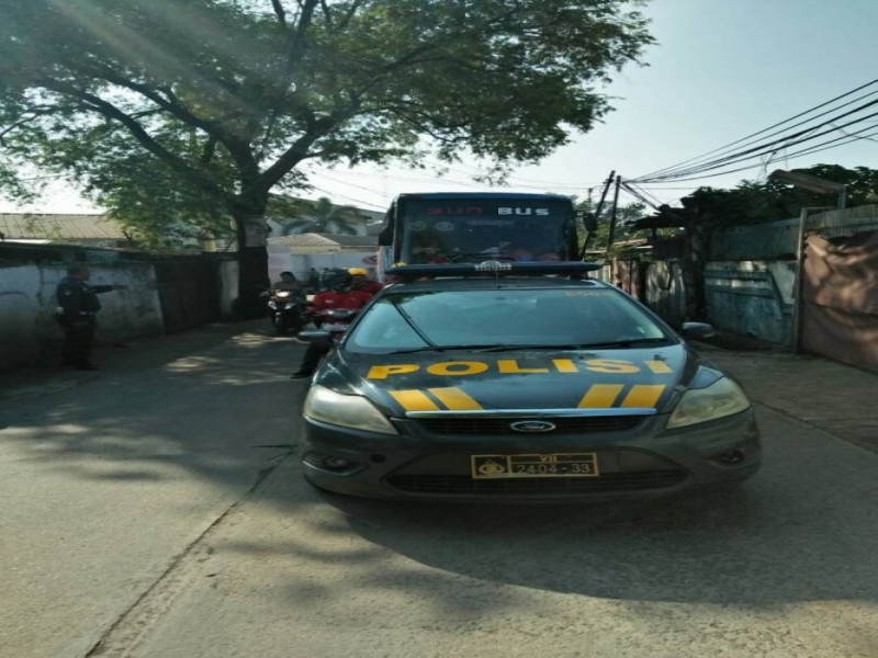 IMG-unit-patko-6504-polsek-cipondoh-kawal-jalannya-aksi-buruh-kasbi