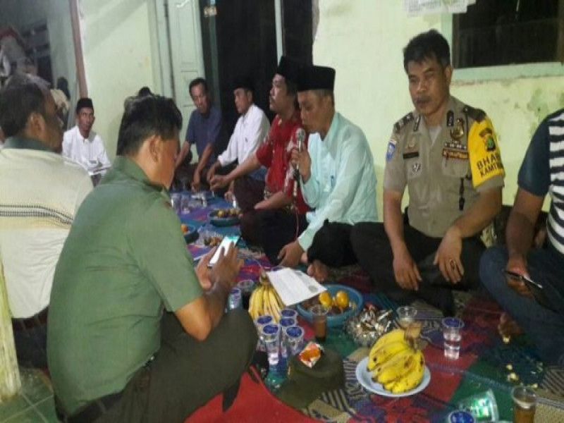 IMG-polsek-cipondoh-kumpul-bersama-warga-binaannya-sambil-membahas-keamanan-lingkungan