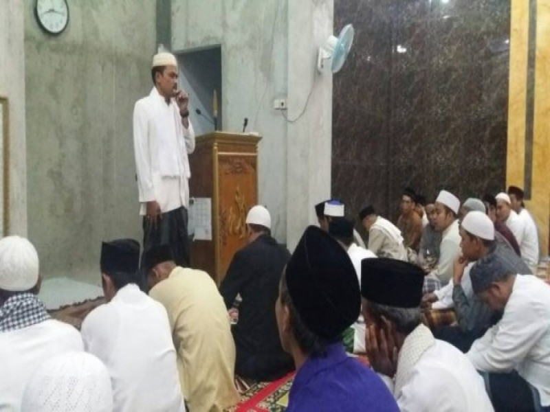 IMG-tarling-polsek-neglasari-kapolsek-shalat-bersama-tokoh-masyarakat