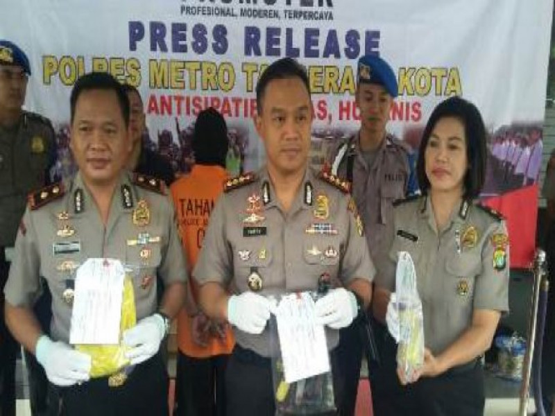 IMG-pembobol-indomart-dikepung-dan-ditangkap-warga