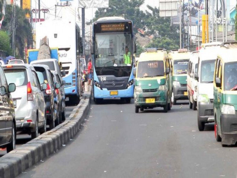 IMG-pantau-uji-coba-transjakarta