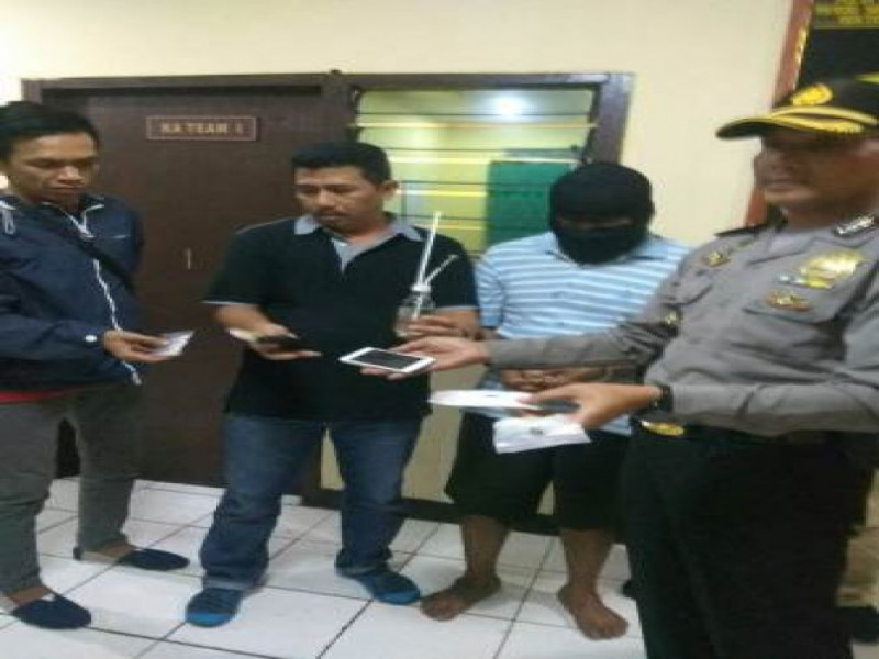 IMG-tim-resmob-polsek-tangerang-tangkap-pengedar-sabu