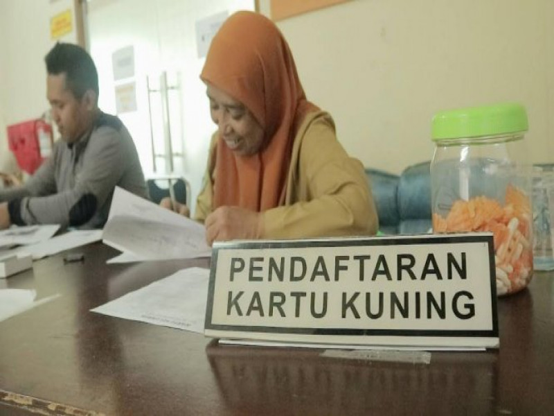 IMG-pasca-libur-lebaran-dan-kelulusan-slts-pembuatan-kartu-kuning-di-disnaker-alami-kelonjakan-pesat