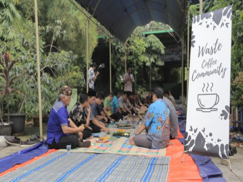 IMG-waste-coffee-event-dilaksanakan-di-tpst-pabuaran-tumpeng