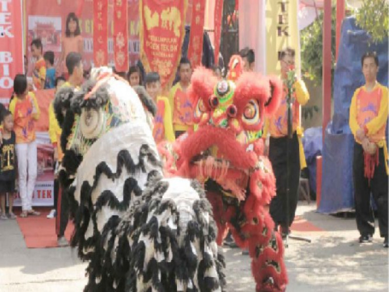 IMG-boen-tek-bio-gelar-pertunjukan-liong-dan-barongsai