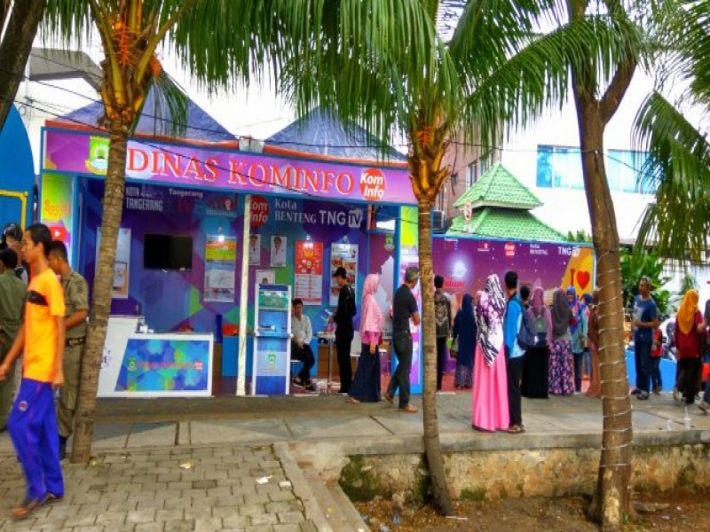 IMG-yukk-cari-informasi-di-stand-diskominfo-dalam-festival-cisadane