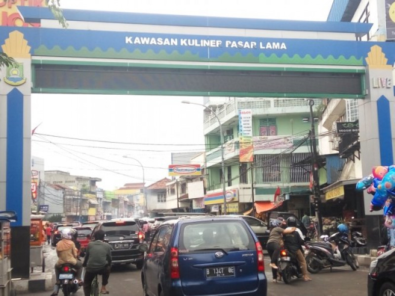 IMG-puluhan-petugas-dishub-lancarkan-lalin-di-penutupan-festival-cisadane