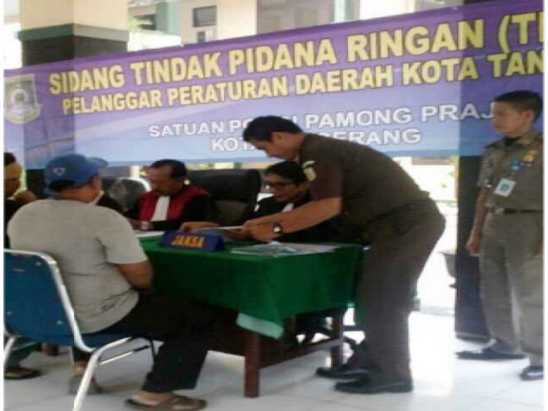 IMG-melanggar-perda-28-orang-pelanggar-ikuti-sidang-tipiring