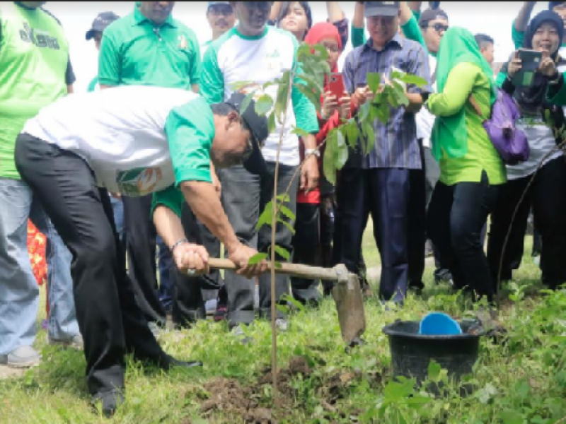 IMG-gerakan-sedekah-oksigen-cara-kota-tangerang-menjaga-lingkungan