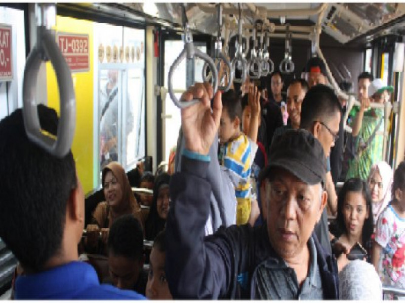 IMG-akses-menuju-kota-tangerang-makin-mudah-halte-transjakarta-puri-beta-mulai-beroperasi