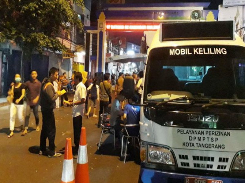 IMG-mobil-perizinan-buka-pelayanan-di-culinary-night