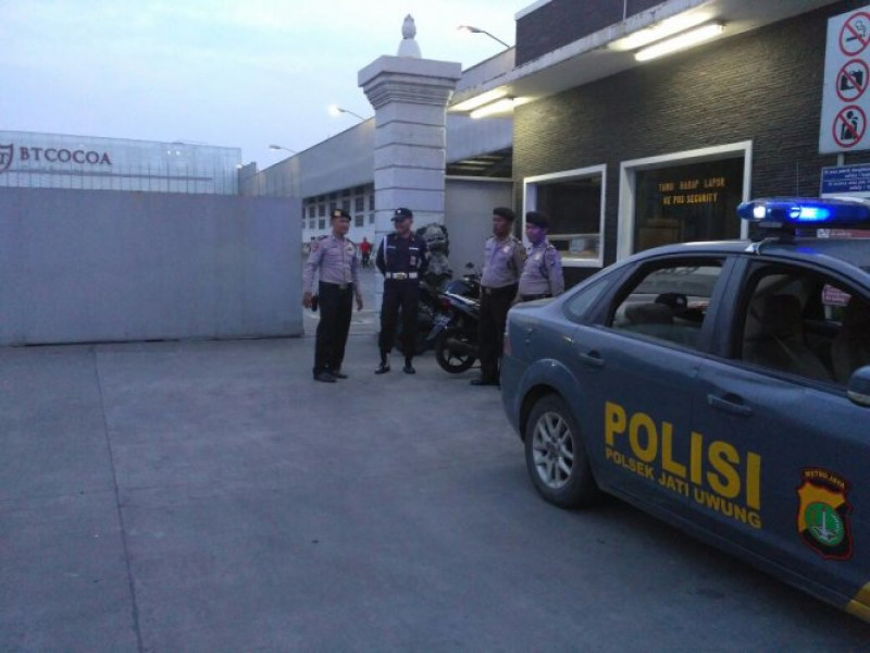 IMG-patroli-6401-unit-iii-sabhara-polsek-jatiuwung-patroli-dialogis-ke-pt-bt-cocoa