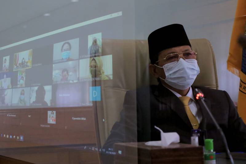 IMG-wakil-wali-kota-resmi-buka-virtual-job-fair-ii-tahun-2020