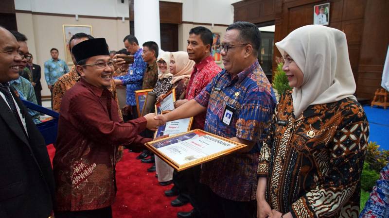 IMG-pertahankan-juara-pemkot-tangerang-raih-predikat-satu-satunya-badan-publik-informatif-di-provinsi-banten