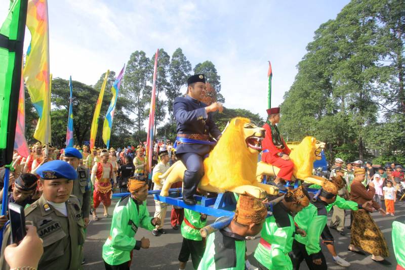 IMG-warna-warni-budaya-indonesia-ramaikan-festival-budaya-kota-tangerang