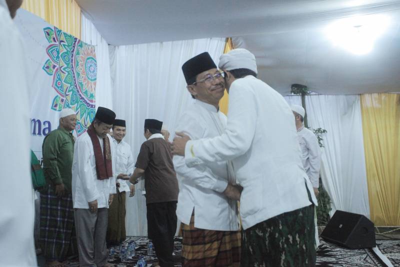 IMG-wakil-wali-kota-gelar-silaturahmi-dan-buka-puasa-bersama-masyarakat