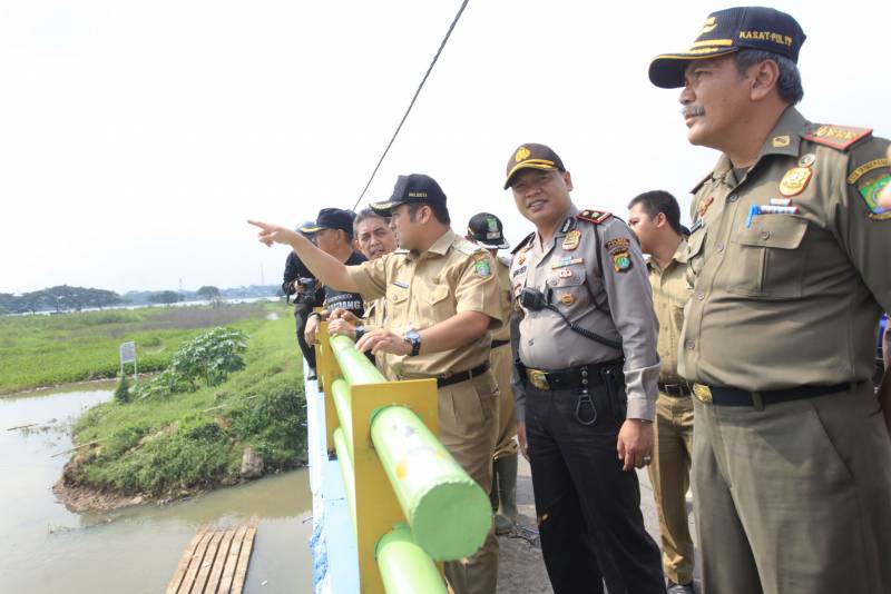 IMG-wilayahnya-kena-banjir-wali-kota-langsung-terjun-ke-lapangan