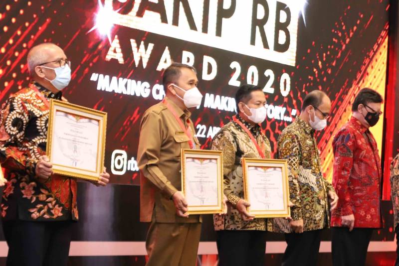 IMG-pemkot-raih-penghargaan-reformasi-birokrasi-2020