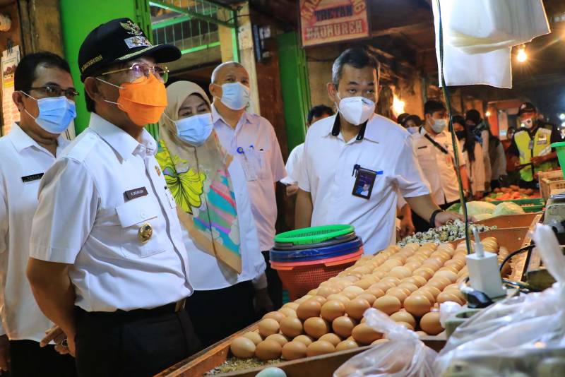 IMG-tinjau-harga-komoditas-harian-pemkot-pastikan-stok-pangan-tercukupi-sampai-hari-raya-idul-fitri